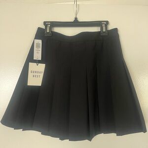 Aritzia Sunday best pleated black mini skirt sz 4 nwt